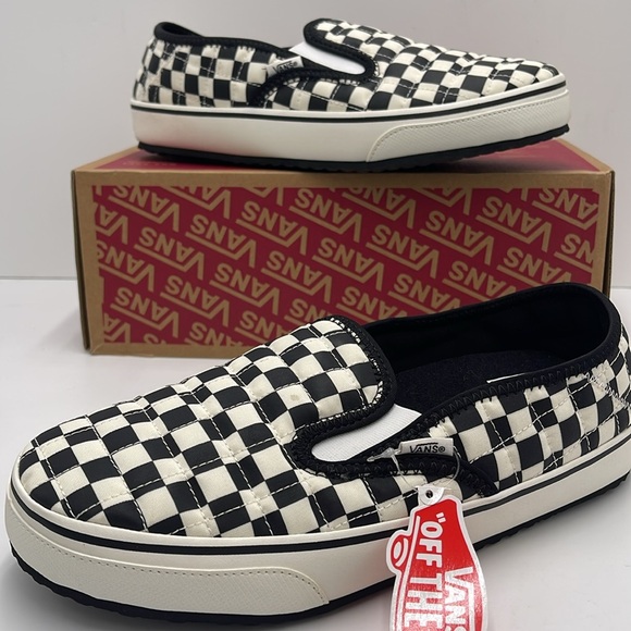 Vans WMNS Slip-Er 2 (Checkerboard)BIk/Clsc White 
VN0A4UWOIB8 Sneakers - Picture 15 of 16